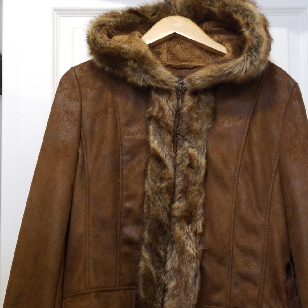 Coat - Picture 2 of 2